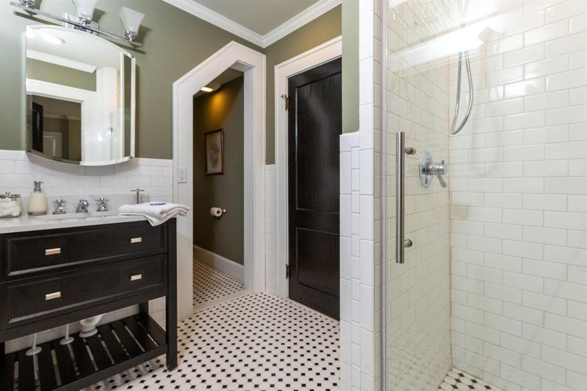 Renowned Historic Home Downtownacross From Park Winston-Salem Exteriör bild