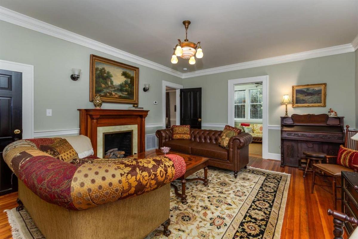 Renowned Historic Home Downtownacross From Park Winston-Salem Exteriör bild